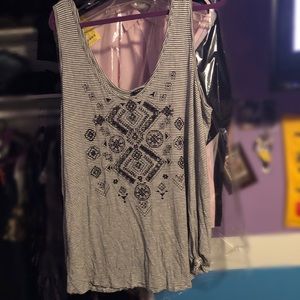 Black and white tank top, size 3